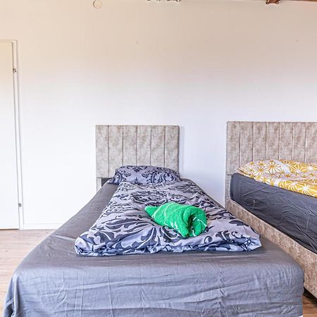 Comfy Rooms In Shared Villa With Terrace And Garden Bécs Kültér fotó