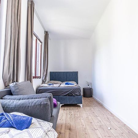 Comfy Rooms In Shared Villa With Terrace And Garden Bécs Kültér fotó