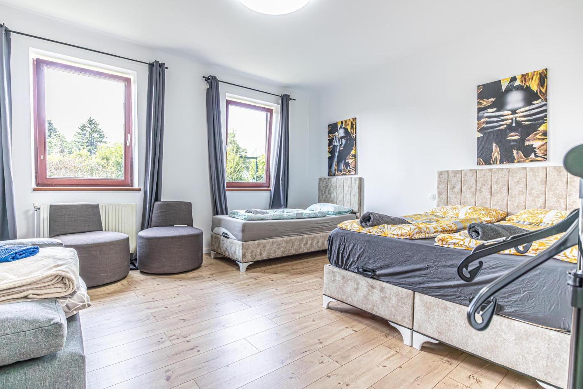 Comfy Rooms In Shared Villa With Terrace And Garden Bécs Kültér fotó