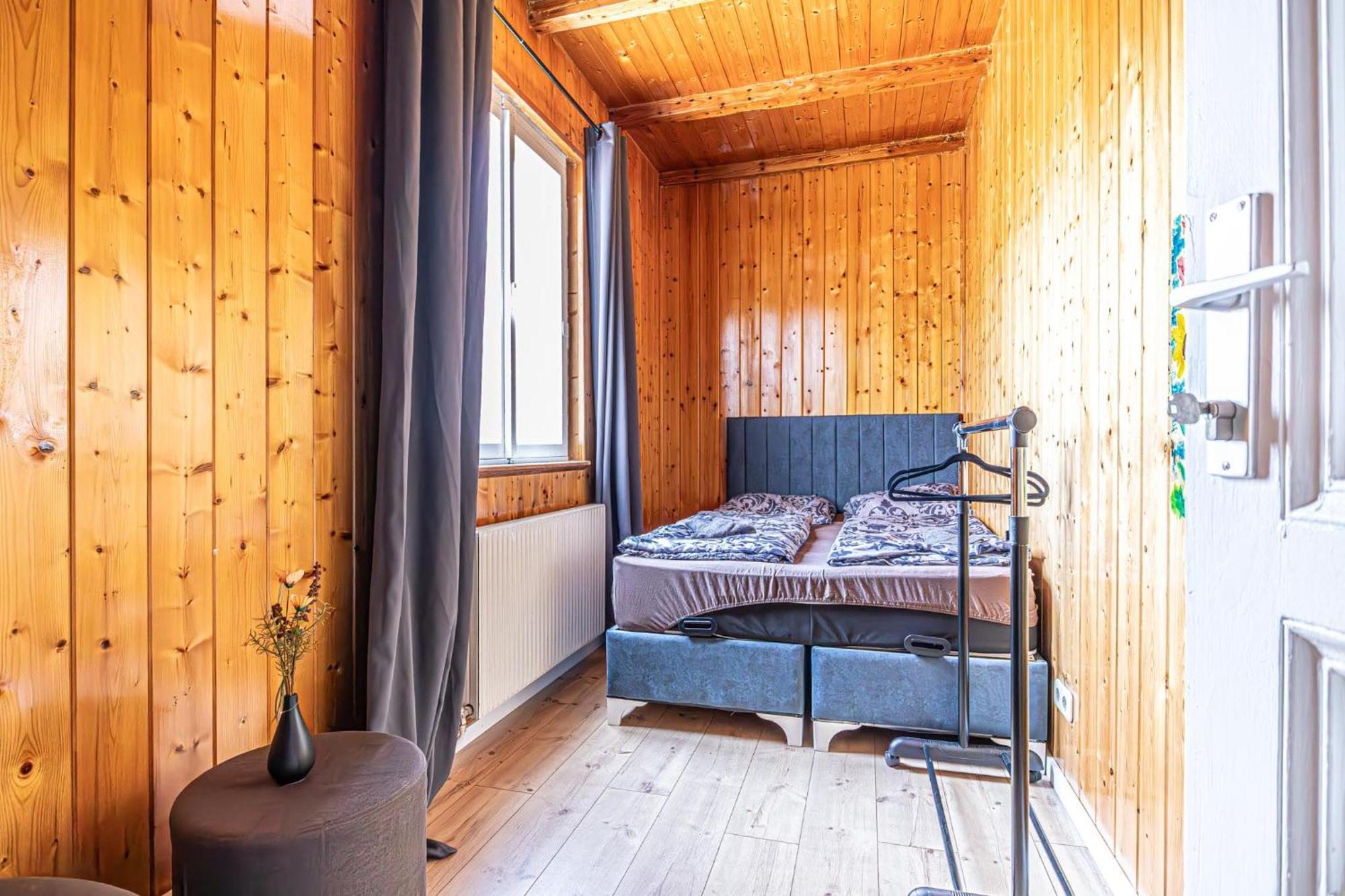Comfy Rooms In Shared Villa With Terrace And Garden Bécs Kültér fotó