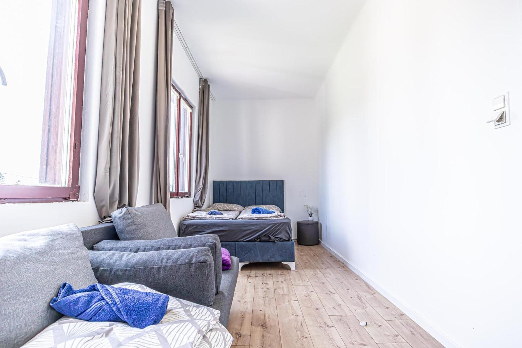 Comfy Rooms In Shared Villa With Terrace And Garden Bécs Kültér fotó